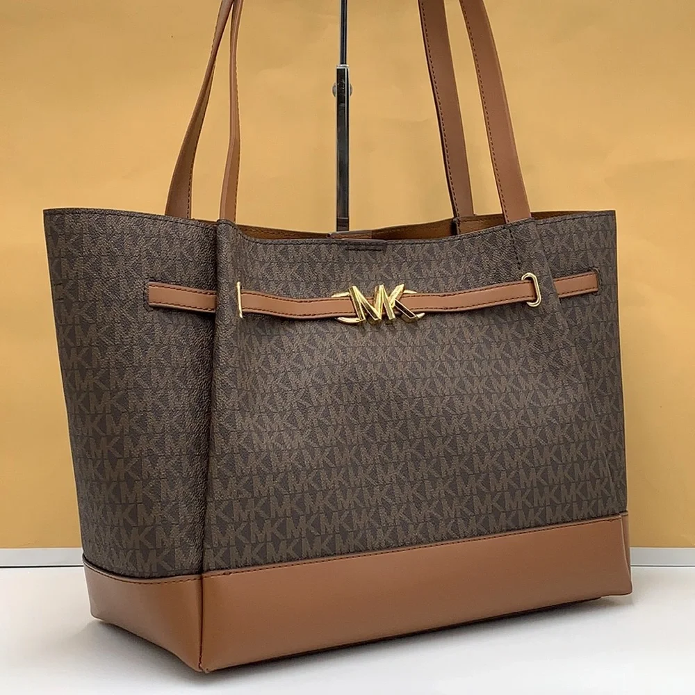 MICHAEL KORS
REED  Large BELTED Logo Tote Bag BROWN SIGNATURE COLOR - Picture 3 of 16